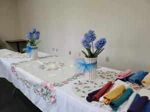 table with decorations